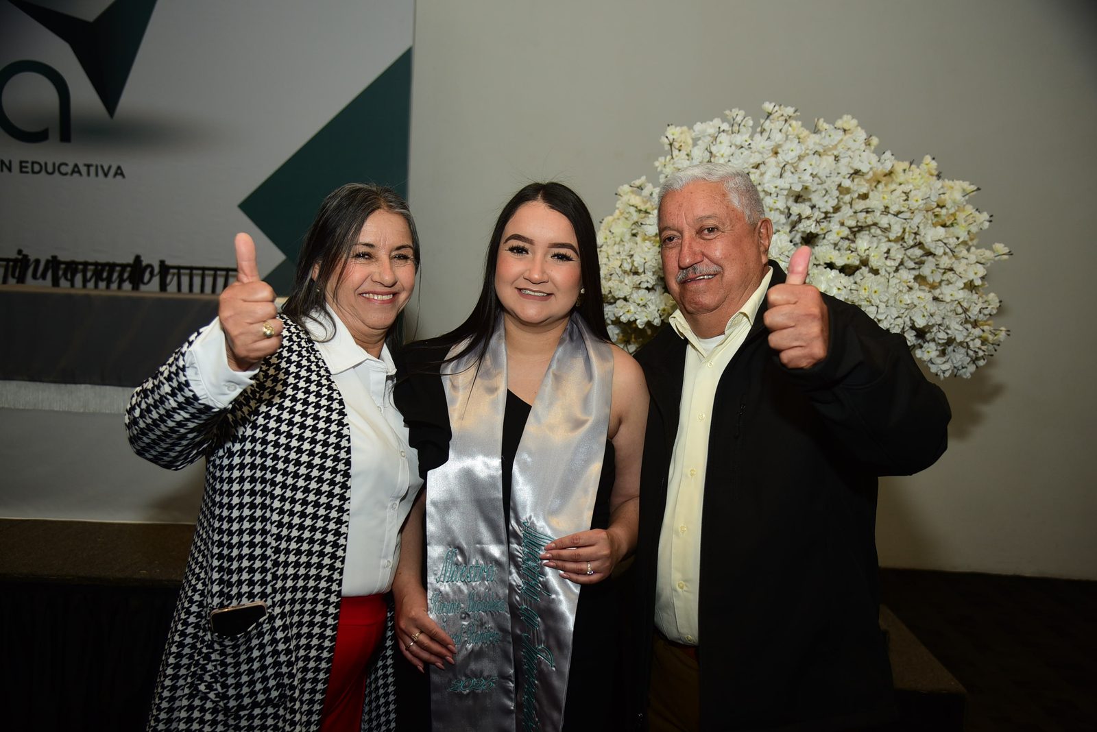 Las familias que acompañan el logro — Graduación 2025