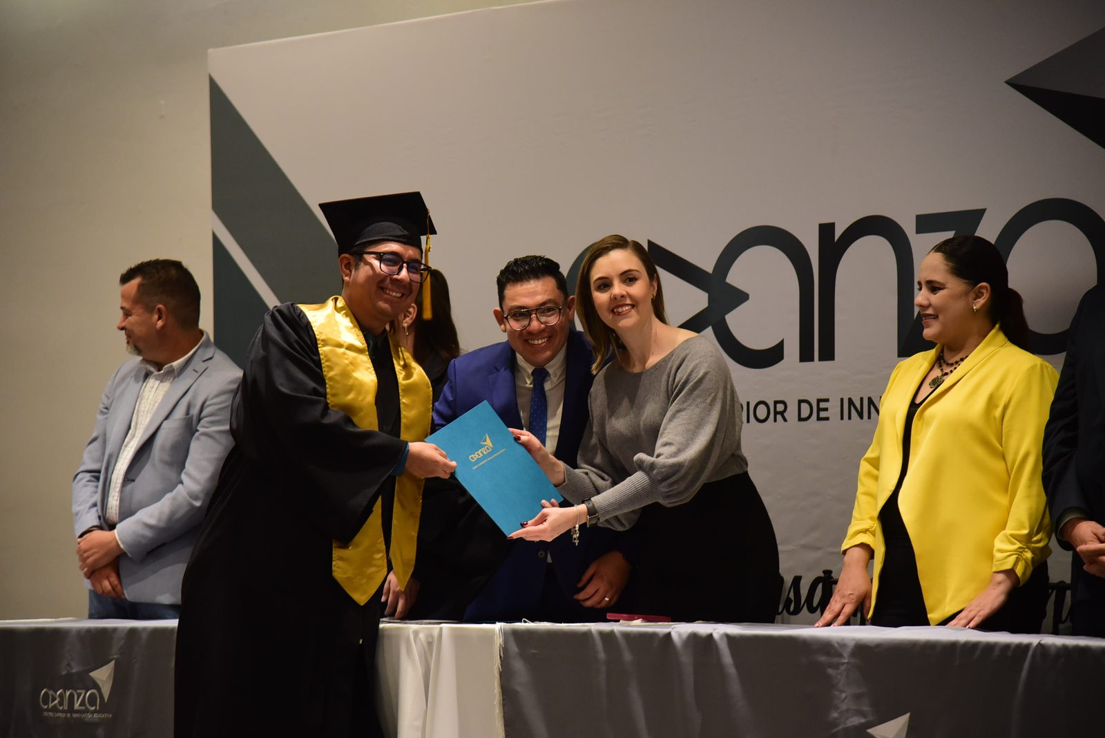 Entrega de grado — Graduación 2025
