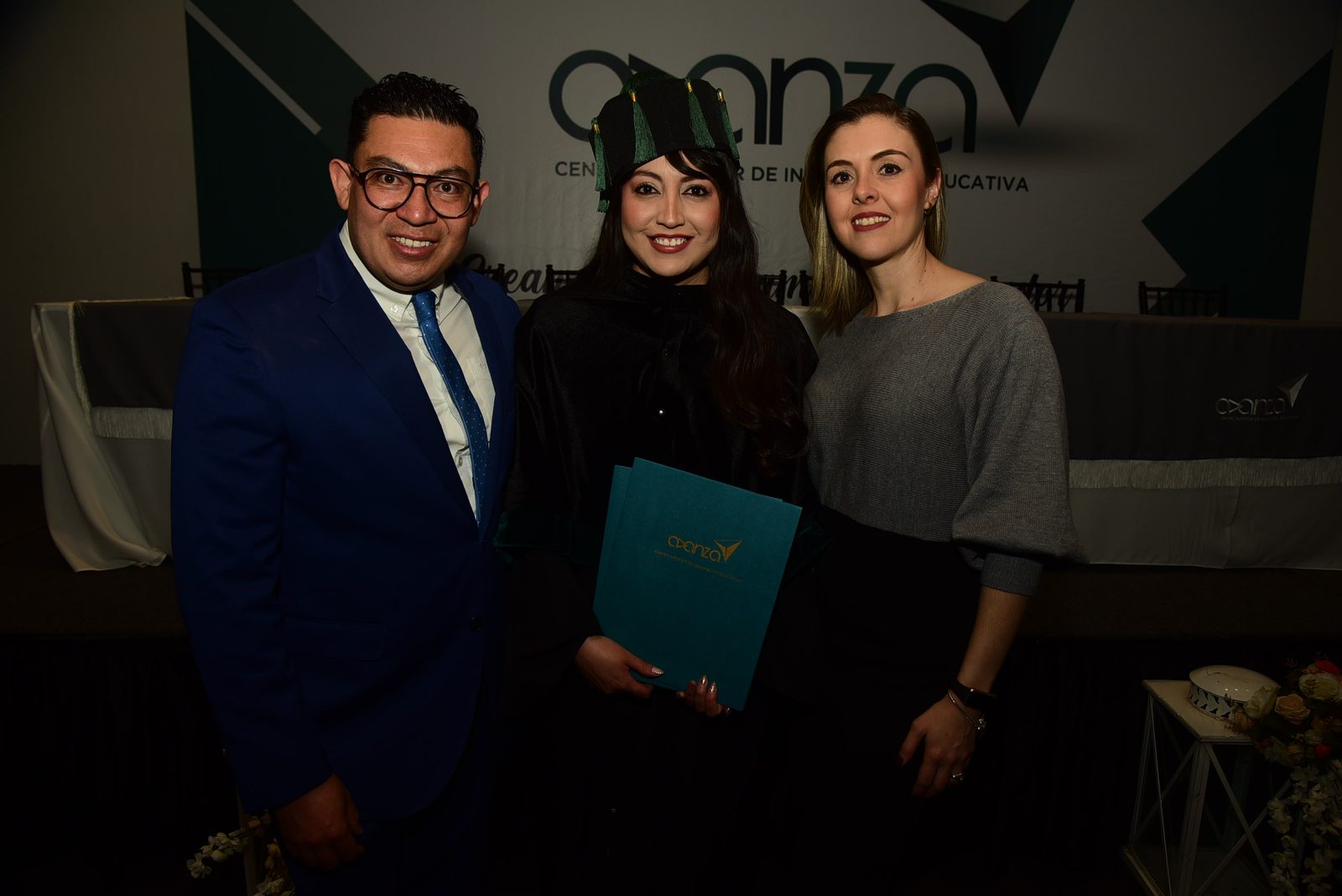 Las familias que acompañan el logro — Graduación 2025