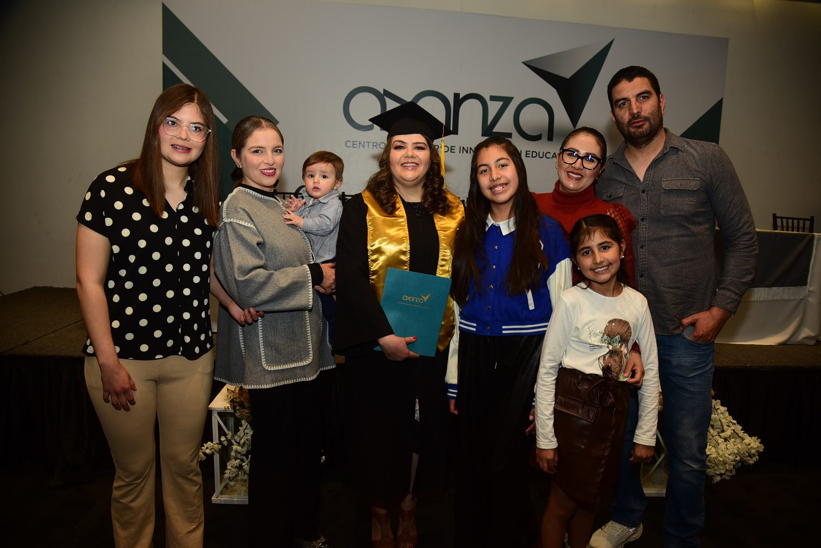 Las familias que acompañan el logro — Graduación 2025